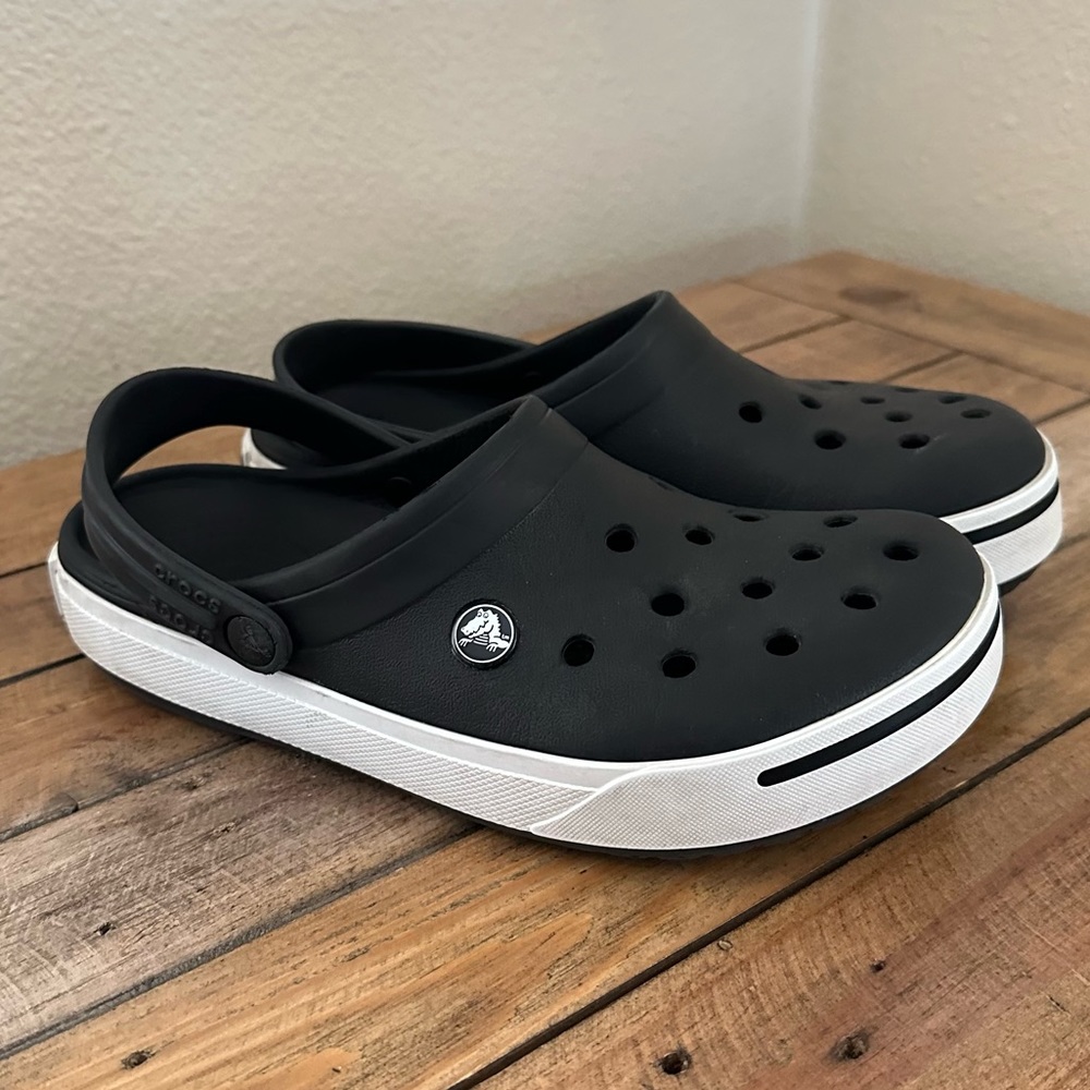 Crocs women’s size 8